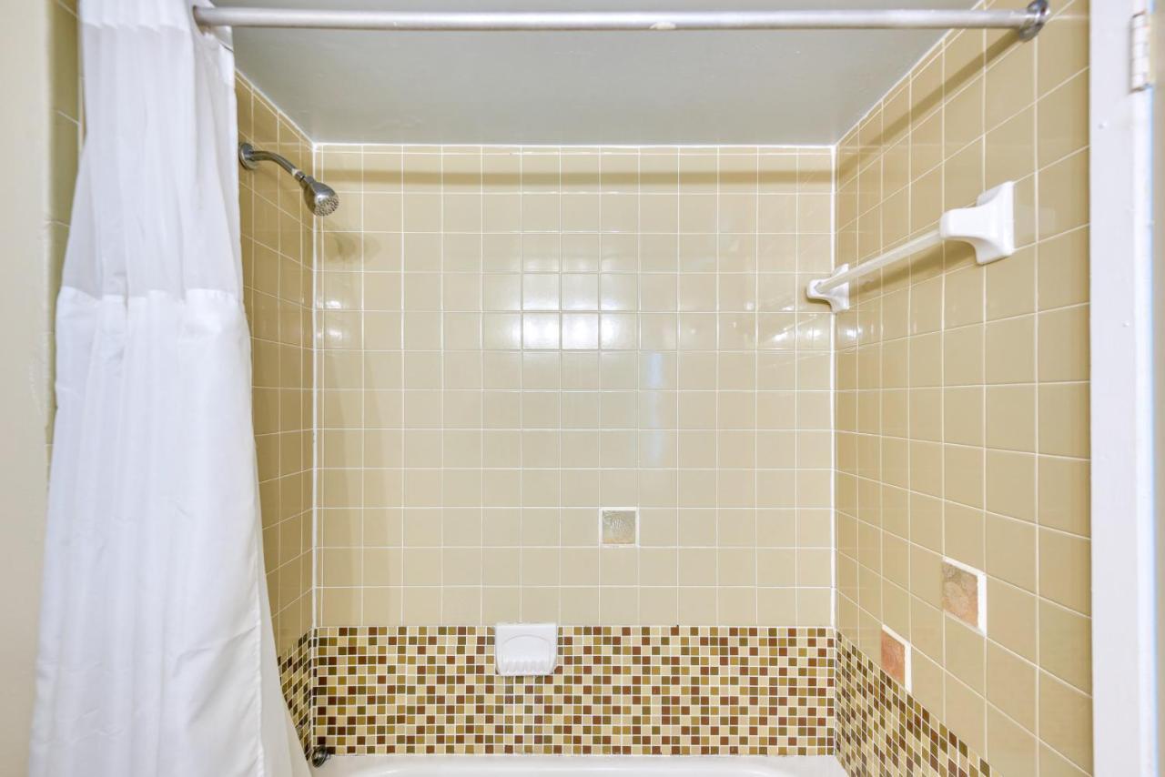 Updated Daytona Beach Oceanfront Studio! ภายนอก รูปภาพ