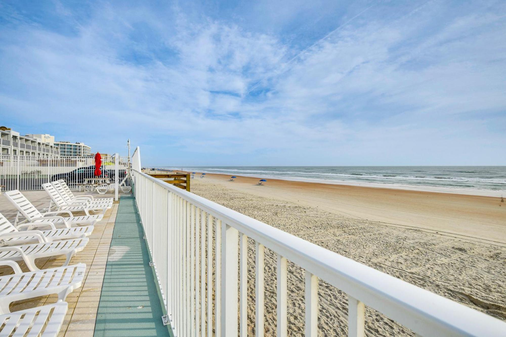 Updated Daytona Beach Oceanfront Studio! ภายนอก รูปภาพ